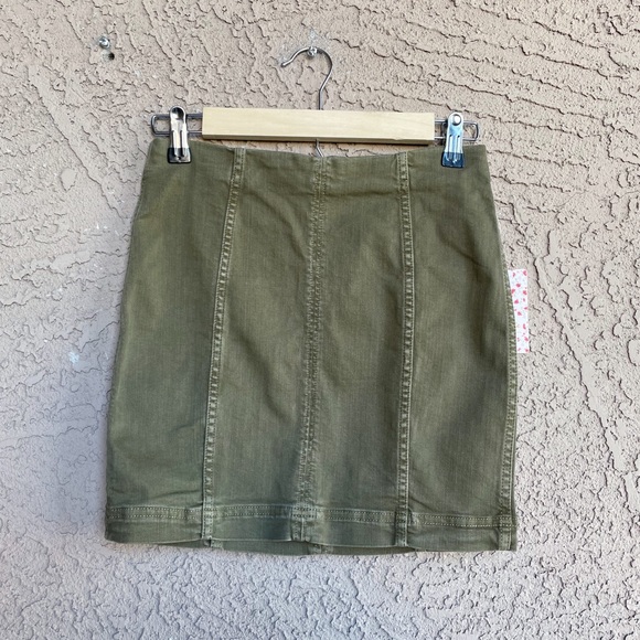 FREE PEOPLE NWT Army Olive Green Stretch Denim Cotton Fitted Mini Skirt Sz 2 - Picture 4 of 16